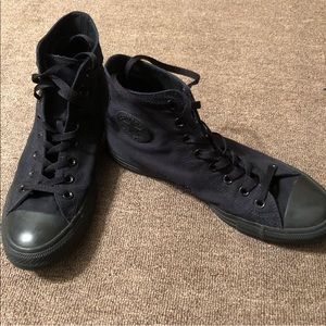 All Black Chuck Taylor Hightop Converse All-stars